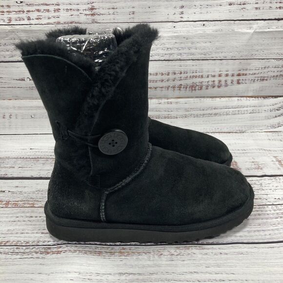 UGG Shoes - Ugg Bailey Button Short II 2 Black Sheepskin Suede Winter Boots, Women’s Size 7
